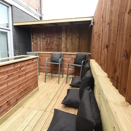 Slps 14 Hot Tub, Bar & Outdoor Terrace Apartman Manchester Kültér fotó