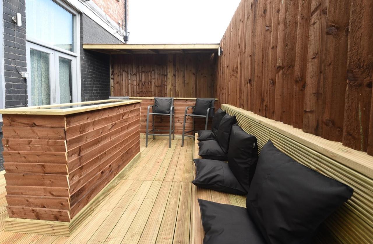 Slps 14 Hot Tub, Bar & Outdoor Terrace Apartman Manchester Kültér fotó